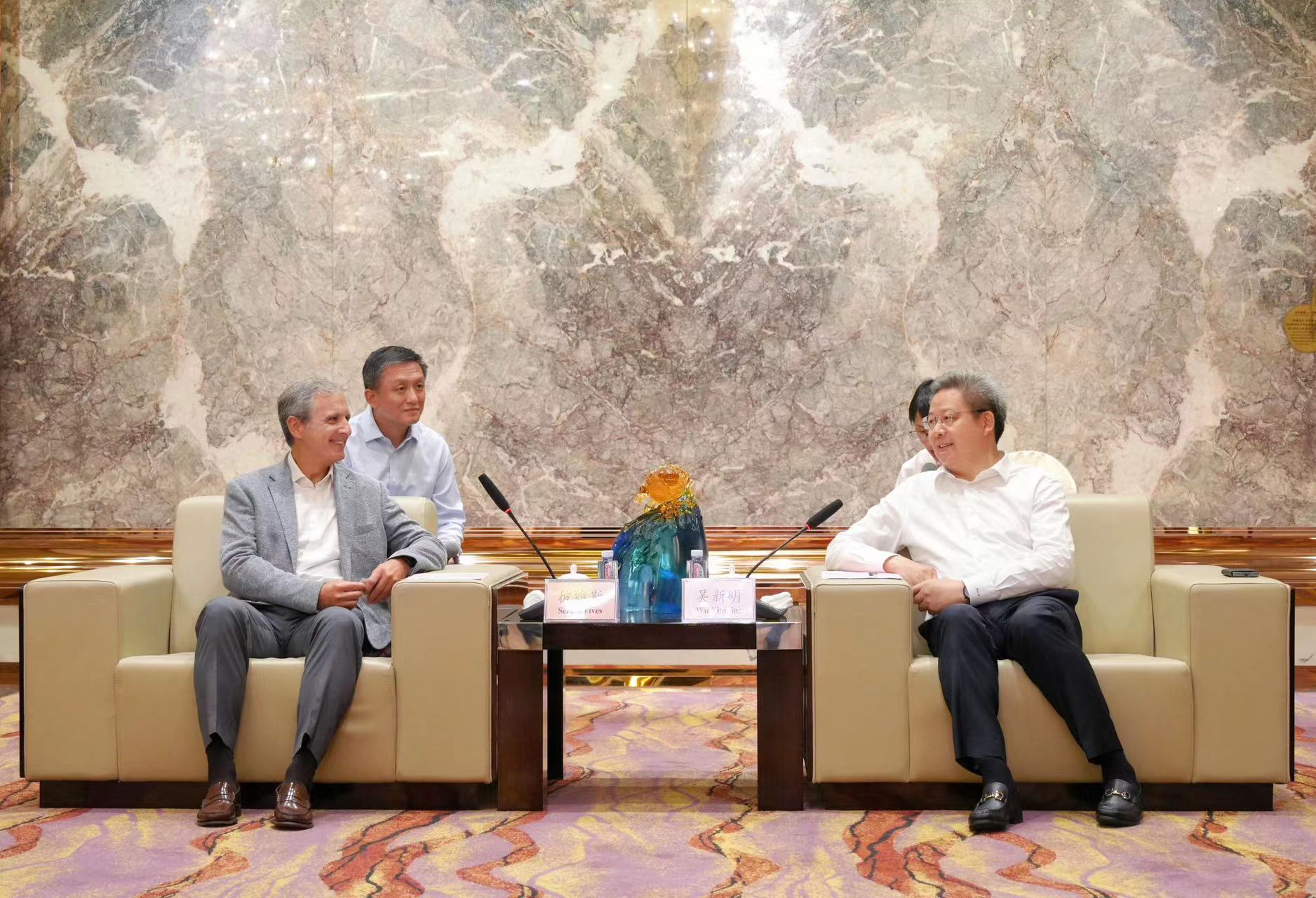 董事会访华/WechatIMG25.jpeg 董事会访华/WechatIMG25.jpeg